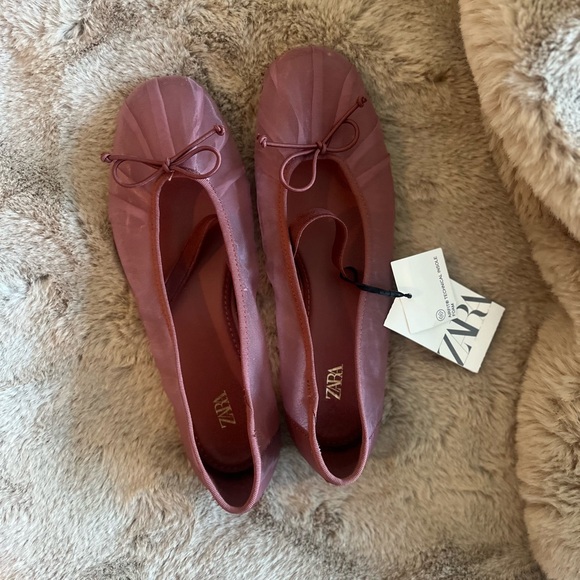 Zara Women's Mauve Ballet Flats - Picture 1 of 4